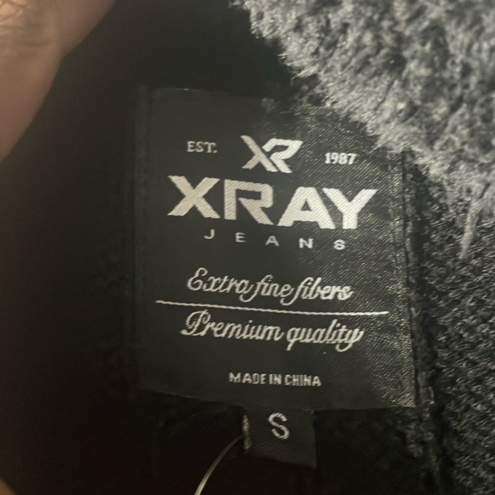 Sweater - Picture 3 of 4